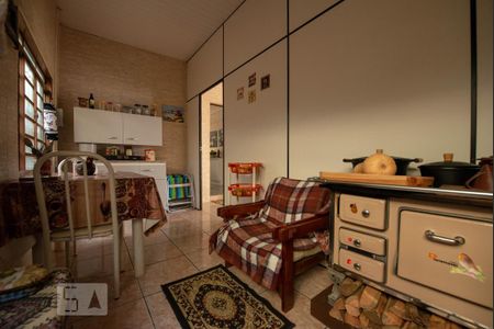 Casa à venda com 160m², 4 quartos e 3 vagas Casa à venda com 160m², 4 quartos e 3 vagasSala 2