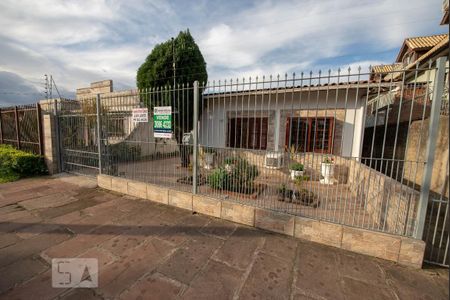 Casa à venda com 160m², 4 quartos e 3 vagas Casa à venda com 160m², 4 quartos e 3 vagasFachada