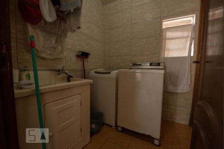 Casa à venda com 160m², 4 quartos e 3 vagas Casa à venda com 160m², 4 quartos e 3 vagasÁrea de Serviço