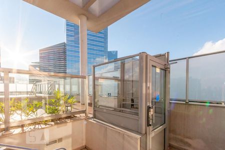 Studio à venda com 33m², 1 quarto e 1 vagaAcessibilidadde Piscina