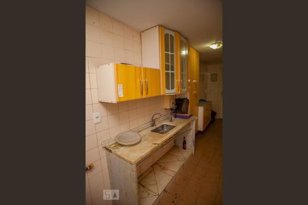 Apartamento para alugar com 77m², 2 quartos e 1 vagaCozinha e Área de Serviço