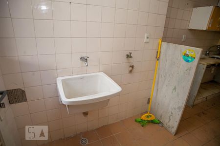 Apartamento para alugar com 77m², 2 quartos e 1 vagaCozinha e Área de Serviço