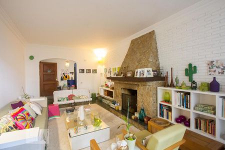 Sala de casa à venda com 4 quartos, 350m² em Granja Julieta, São Paulo