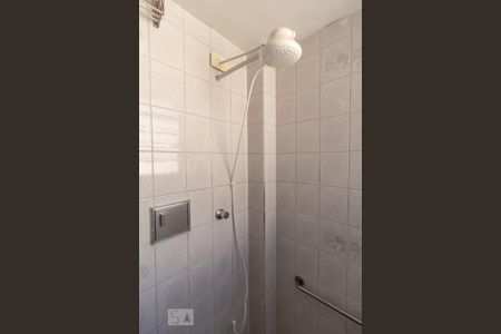 Apartamento para alugar com 35m², 1 quarto e sem vaga Apartamento para alugar com 35m², 1 quarto e sem vagaChuveiro