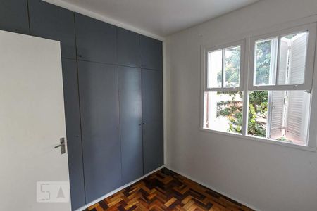 Quarto 1 de apartamento para alugar com 2 quartos, 45m² em Menino Deus, Porto Alegre