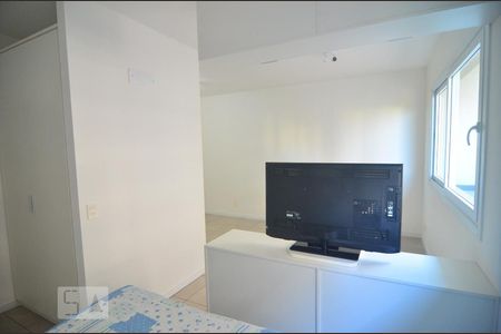 Dormitório de kitnet/studio para alugar com 1 quarto, 38m² em Marechal Rondon, Canoas