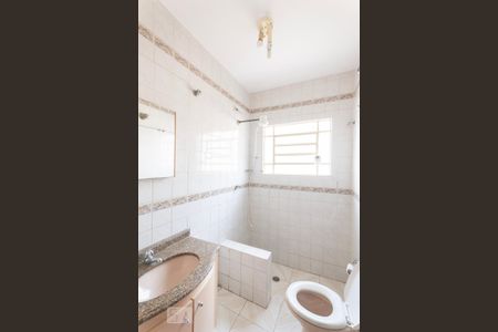 Casa à venda com 365m², 2 quartos e 1 vagaBanheiro