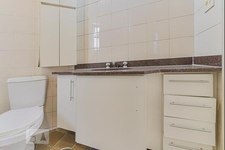 Apartamento à venda com 70m², 2 quartos e 1 vaga Apartamento à venda com 70m², 2 quartos e 1 vagaBanheiro das Suites 1 e 2