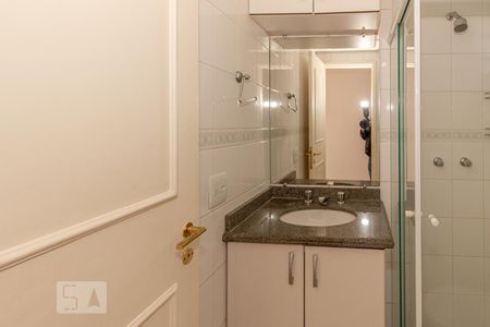 Apartamento para alugar com 70m², 2 quartos e 1 vagaBanheiro da Suite