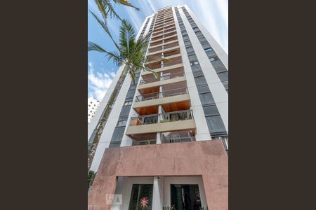 Apartamento para alugar com 70m², 2 quartos e 1 vagaFachada