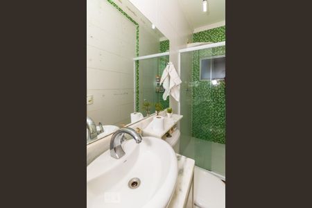 Casa à venda com 226m², 3 quartos e 2 vagas Casa à venda com 226m², 3 quartos e 2 vagasBanheiro da Suíte 1