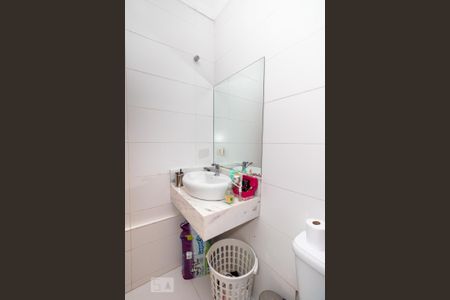 Casa à venda com 226m², 3 quartos e 2 vagas Casa à venda com 226m², 3 quartos e 2 vagasBanheiro da Suíte 2