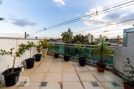 Casa à venda com 226m², 3 quartos e 2 vagas Casa à venda com 226m², 3 quartos e 2 vagasVaranda da Suíte 1