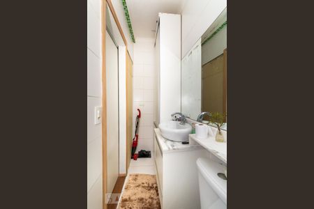 Casa à venda com 226m², 3 quartos e 2 vagas Casa à venda com 226m², 3 quartos e 2 vagasBanheiro da Suíte 1