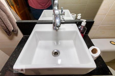 Casa à venda com 226m², 3 quartos e 2 vagas Casa à venda com 226m², 3 quartos e 2 vagasBanheiro do Terraço com Salão de Festas