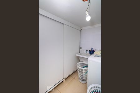 Casa à venda com 226m², 3 quartos e 2 vagas Casa à venda com 226m², 3 quartos e 2 vagasÁrea de Serviço