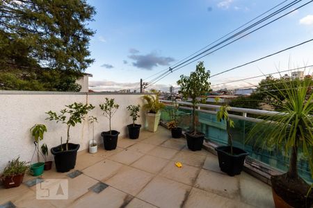 Casa à venda com 226m², 3 quartos e 2 vagas Casa à venda com 226m², 3 quartos e 2 vagasVaranda da Suíte 1