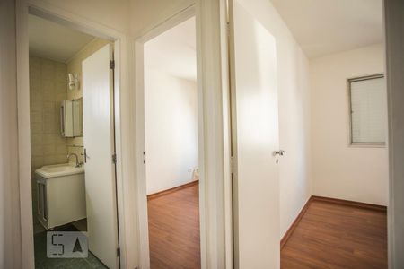 Corredor - Quartos de apartamento à venda com 2 quartos, 61m² em Vila Santa Catarina, São Paulo