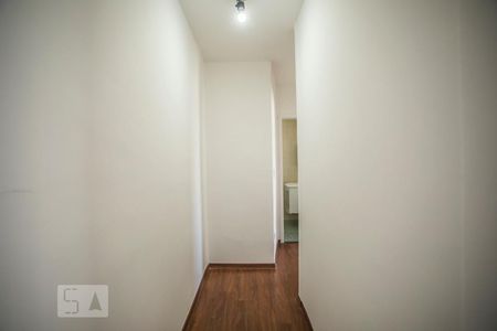 Corredor - Quartos de apartamento para alugar com 2 quartos, 61m² em Vila Santa Catarina, São Paulo