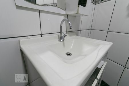 Casa para alugar com 80m², 2 quartos e 1 vagaBanheiro - PIa