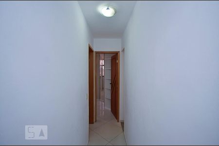 Corredor de apartamento à venda com 2 quartos, 60m² em Ingá, Niterói