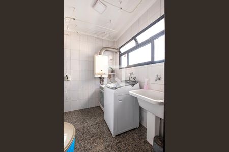 Apartamento à venda com 148m², 4 quartos e 3 vagas Apartamento à venda com 148m², 4 quartos e 3 vagasÁrea de Serviço