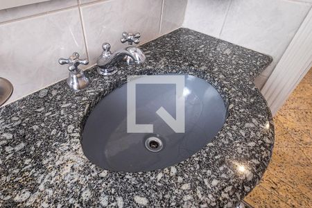 Apartamento à venda com 148m², 4 quartos e 3 vagas Apartamento à venda com 148m², 4 quartos e 3 vagasBanheiro