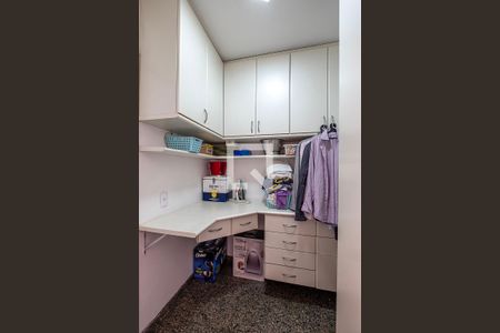 Apartamento à venda com 148m², 4 quartos e 3 vagas Apartamento à venda com 148m², 4 quartos e 3 vagasÁrea de Serviço