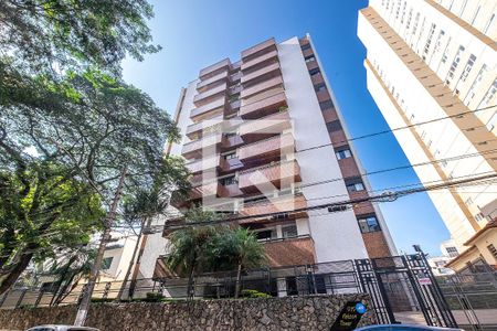 Apartamento à venda com 148m², 4 quartos e 3 vagas Apartamento à venda com 148m², 4 quartos e 3 vagasFachada