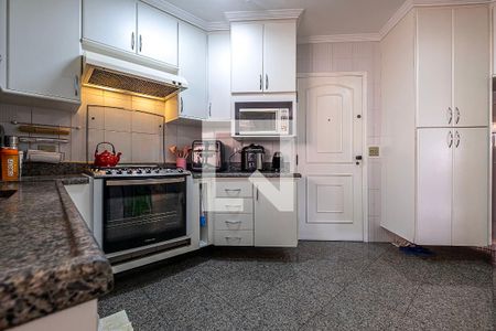 Apartamento à venda com 148m², 4 quartos e 3 vagas Apartamento à venda com 148m², 4 quartos e 3 vagasCozinha