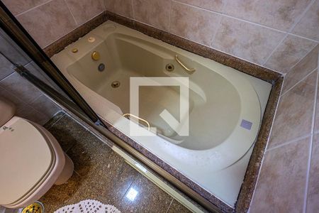 Apartamento à venda com 148m², 4 quartos e 3 vagas Apartamento à venda com 148m², 4 quartos e 3 vagasSuíte 2 - Banheiro