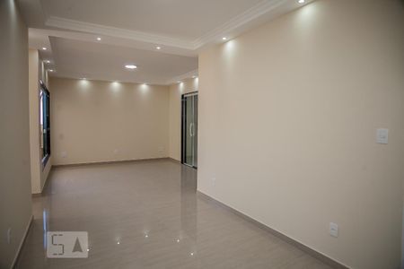 Sala de casa de condomínio para alugar com 2 quartos, 120m² em Jacarepaguá, Rio de Janeiro