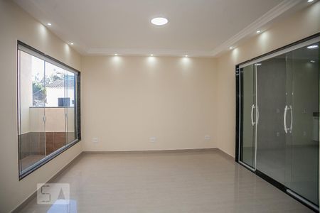 Sala de casa de condomínio para alugar com 2 quartos, 120m² em Jacarepaguá, Rio de Janeiro