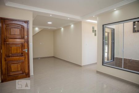 Sala de casa de condomínio para alugar com 2 quartos, 120m² em Jacarepaguá, Rio de Janeiro