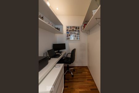 Apartamento à venda com 87m², 2 quartos e 2 vagasEscritório