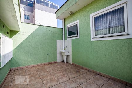 Casa à venda com 150m², 3 quartos e 3 vagas Casa à venda com 150m², 3 quartos e 3 vagasQuintal