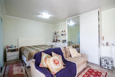 Casa à venda com 150m², 3 quartos e 3 vagas Casa à venda com 150m², 3 quartos e 3 vagasSuíte