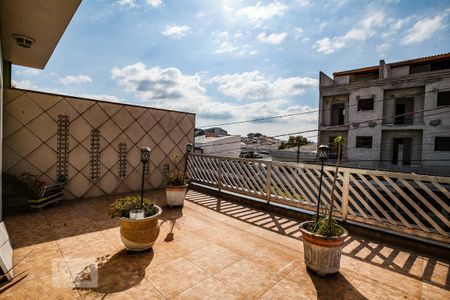 Casa à venda com 150m², 3 quartos e 3 vagas Casa à venda com 150m², 3 quartos e 3 vagasVaranda da Suíte