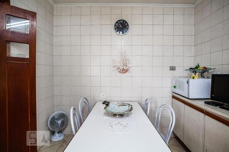 Casa à venda com 150m², 3 quartos e 3 vagas Casa à venda com 150m², 3 quartos e 3 vagasCopa