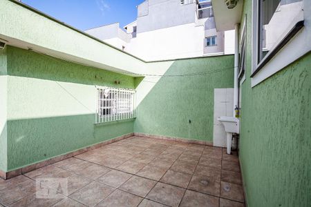 Casa à venda com 150m², 3 quartos e 3 vagas Casa à venda com 150m², 3 quartos e 3 vagasQuintal