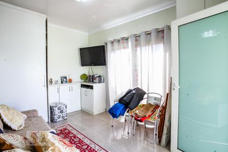 Casa à venda com 150m², 3 quartos e 3 vagas Casa à venda com 150m², 3 quartos e 3 vagasSuíte