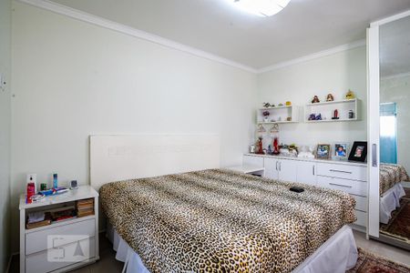 Casa à venda com 150m², 3 quartos e 3 vagas Casa à venda com 150m², 3 quartos e 3 vagasSuíte