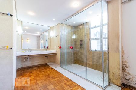 Apartamento à venda com 190m², 4 quartos e 1 vagaQuarto 4 - Suíte/ Banheiro