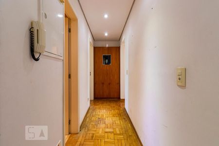 Corredor de apartamento à venda com 4 quartos, 190m² em Aclimação, São Paulo