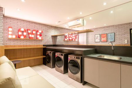Studio para alugar com 21m², 1 quarto e sem vaga Studio para alugar com 21m², 1 quarto e sem vagaÁrea comum - Lavanderia
