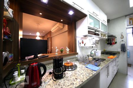 Apartamento à venda com 72m², 2 quartos e 1 vagaCozinha 
