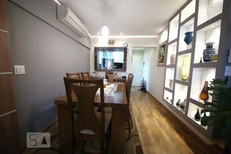 Apartamento à venda com 72m², 2 quartos e 1 vagaSala 