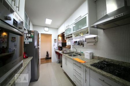 Apartamento à venda com 72m², 2 quartos e 1 vagaCozinha 