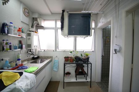Apartamento à venda com 72m², 2 quartos e 1 vagaÁrea de Serviço