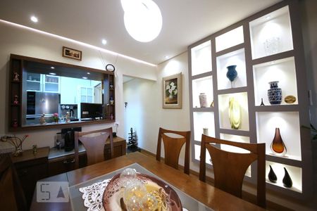 Apartamento à venda com 72m², 2 quartos e 1 vagaSala 